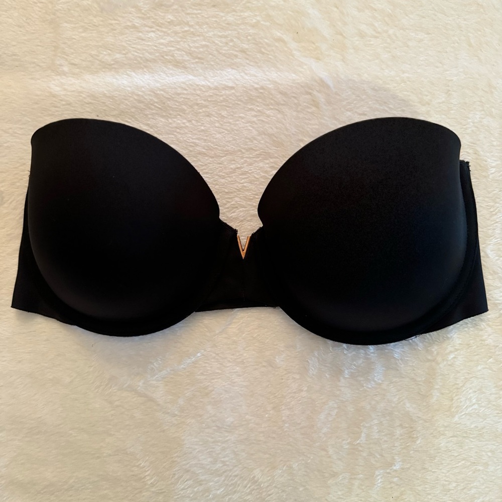 Victoria’s Secret Sexy‎ Illusions Push-up Bra 32D